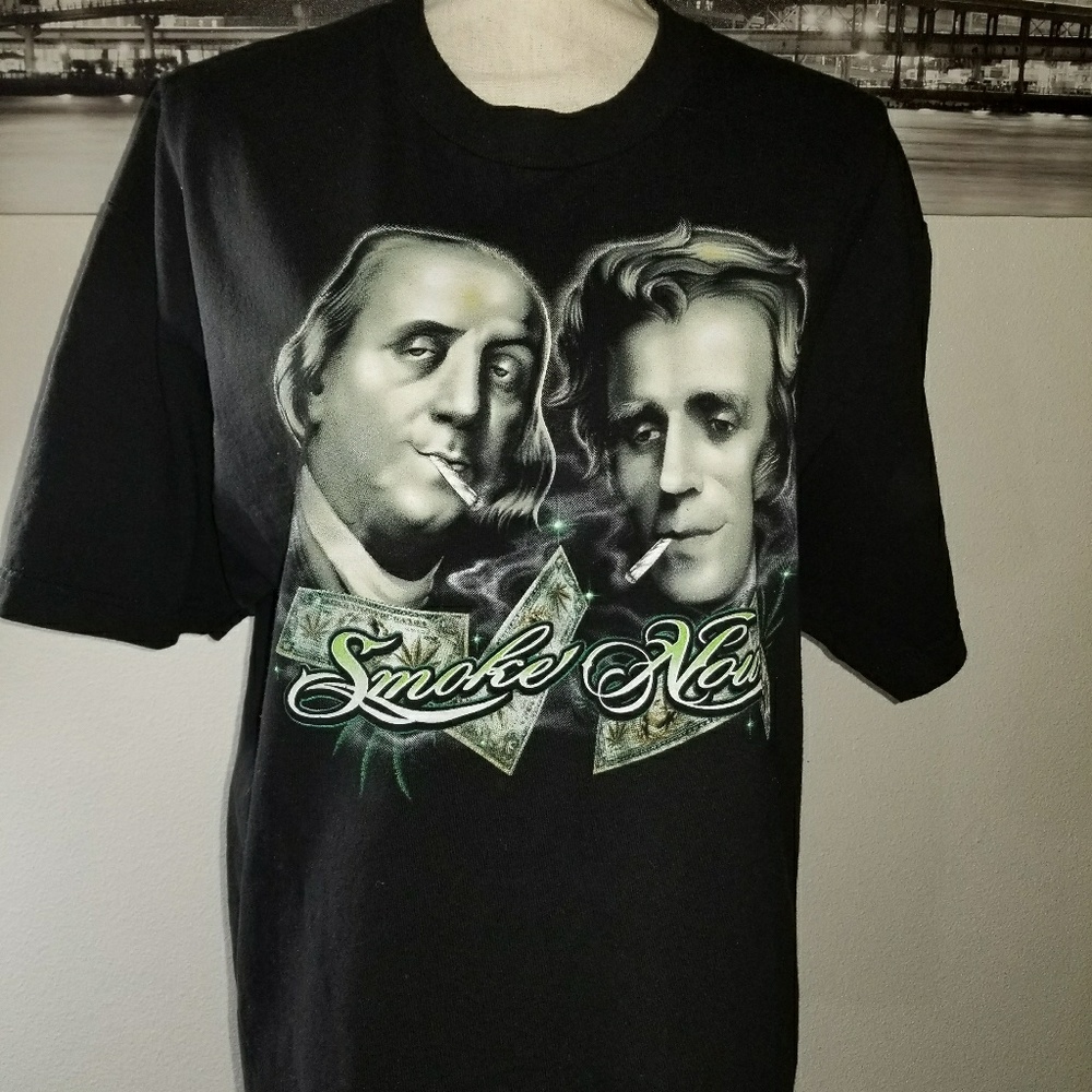 Men's Graphic Tee Sz L